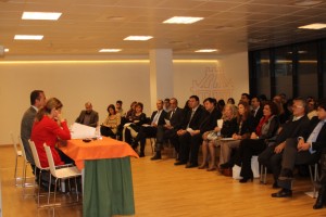 13079136065_a11cd3f782_h